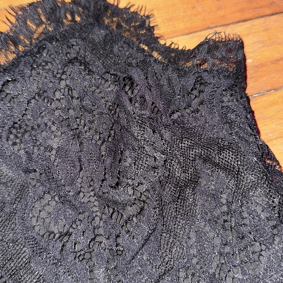 Lacey Floral Soft Angel Top - Picture 3 of 4